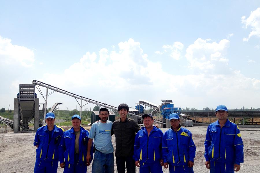 Iron ore mobile crusher of SMPCRUSHER, shanghai