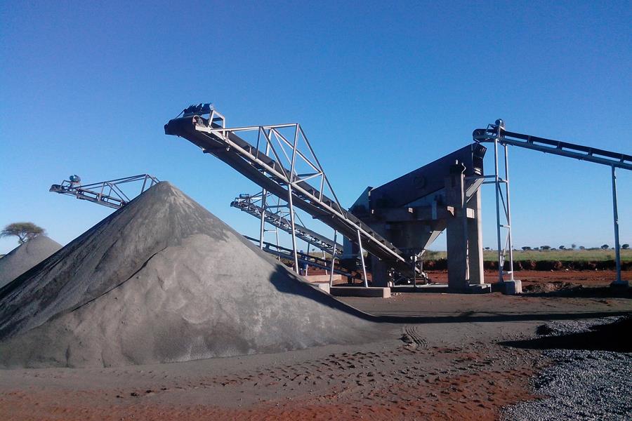 Benefits of mobile stone crusher for construction waste crushing