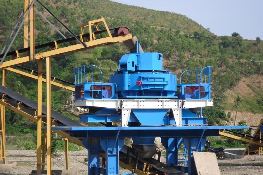 What kind of sand making equipment is used for quartz sand for railroad?