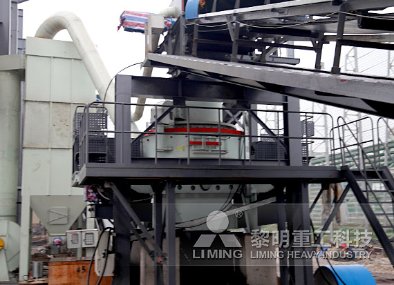 What are the causes of blockage at the discharge port of a jaw crusher?