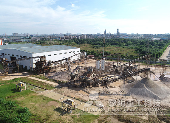 What equipment is typically used in sand and gravel production lines? What are its advantages?